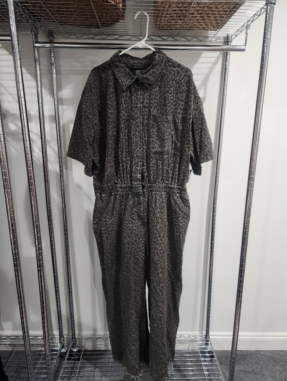 Leopard Print Short Sleeve Denim Jumpsuit - Gray